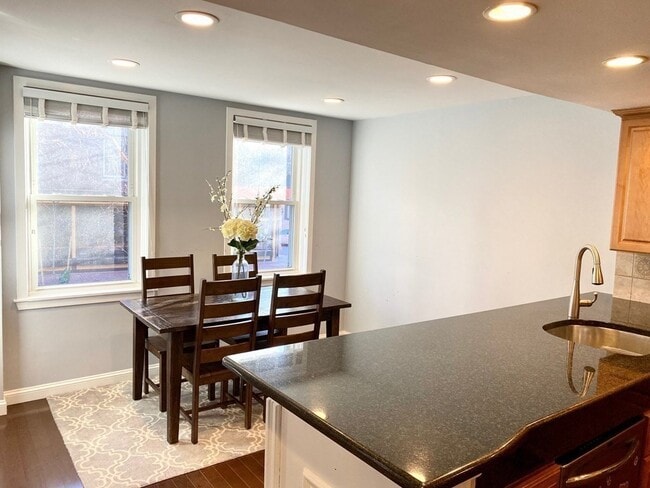 Building Photo - 47 Harvard St