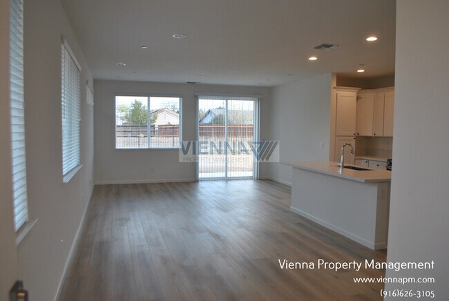 Building Photo - 525 Fox Hunt Wy