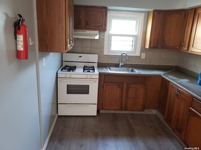 Building Photo - 137-5-137253 253rd St