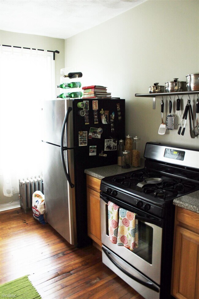 Building Photo - 2 br, 1 bath House - 75 Doyle Ave # 2 2nd ...