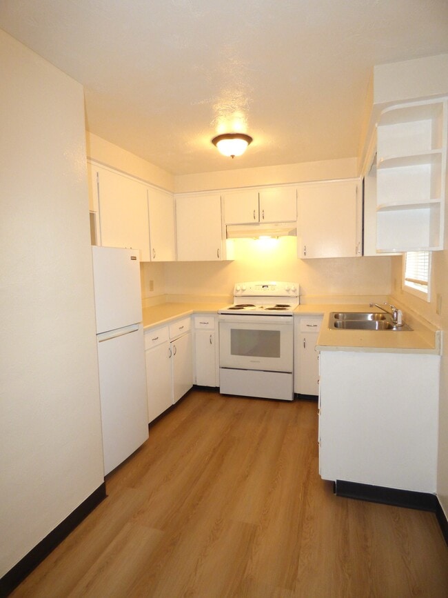 Building Photo - The Court at Hawthorne