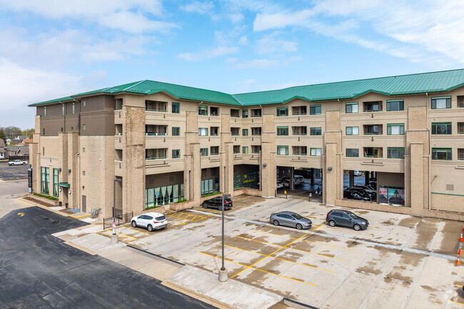 Building Photo - Richmond Terrace Condominiums