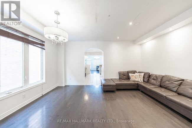 Building Photo - 5449 Fudge Terrace