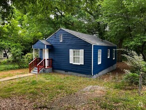 Building Photo - 511 Alford St