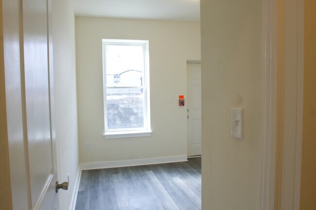 Foto del edificio - 6032 Market St