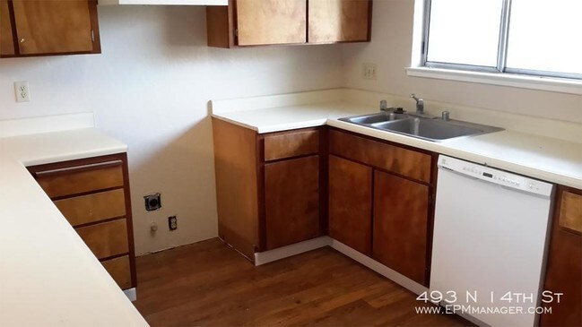 Foto del edificio - 493 N 14th St