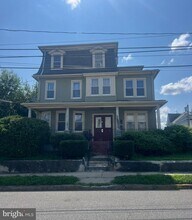 Building Photo - 244 Glover St