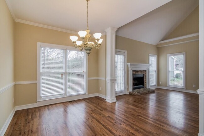 Building Photo - 1635 Montrachet Dr