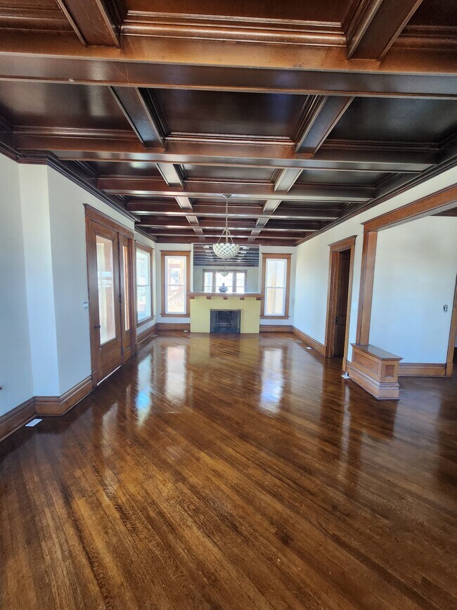 Foto del edificio - 403 W 4th St