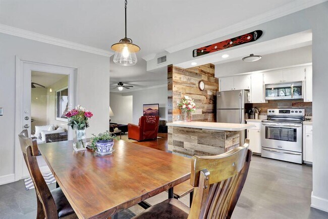 Foto del edificio - 2800 NE 28th St