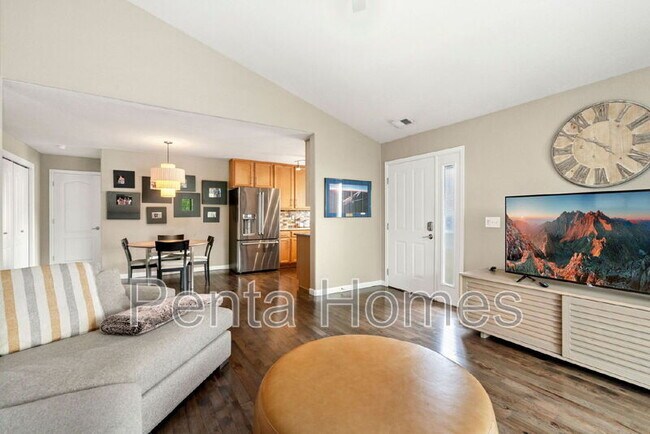 Building Photo - 4635 Hahns Peak Dr