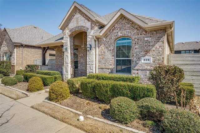 Building Photo - 828 Parkside Dr