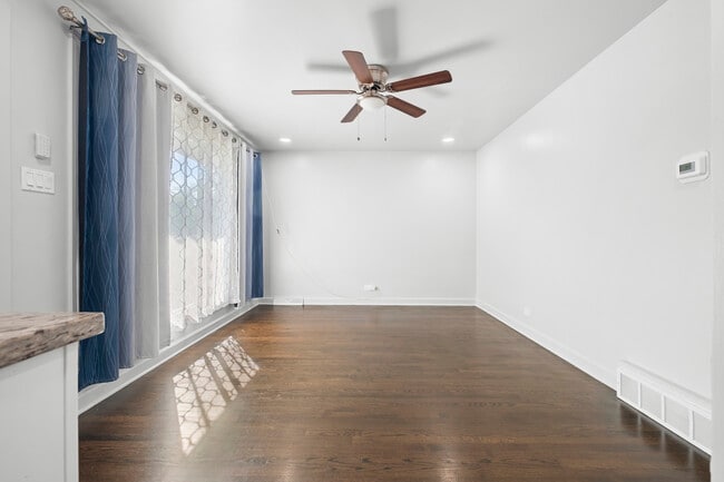 Foto del edificio - 251 Hickory St