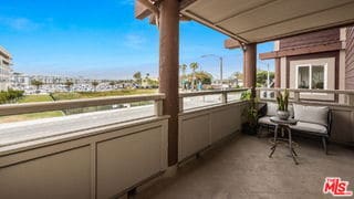 Building Photo - 4350 Vía Dolce