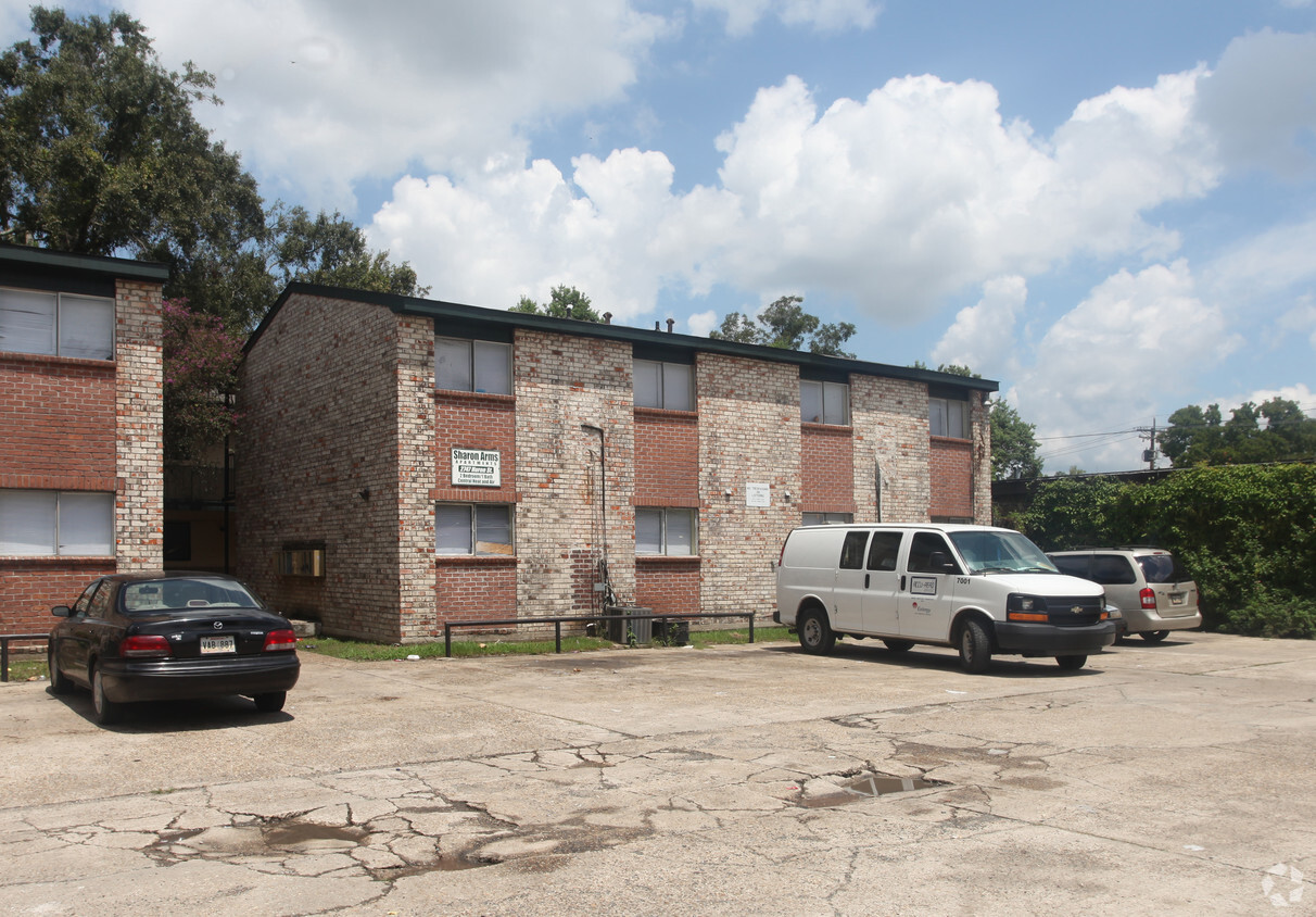 Foto del edificio - Sharon Arms Apartments