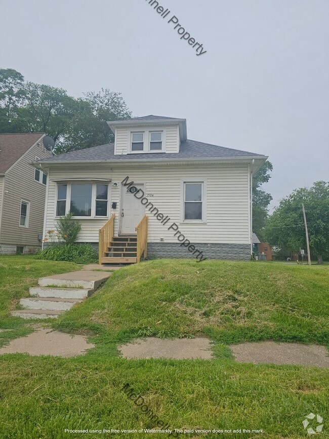 Building Photo - 1504 6th St