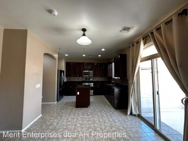 Building Photo - 4 br, 2.5 bath House - 17450 W ADAMS ST
