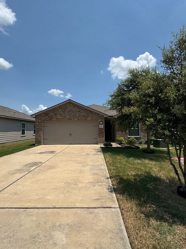 Building Photo - 1005 Woodward Ct