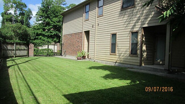 Foto del edificio - 5202 Brinkman Ct