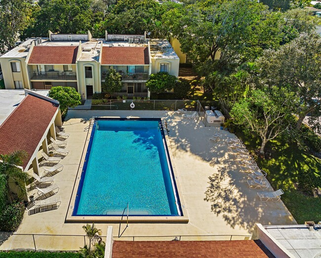 Foto del edificio - 150 Pineview Rd