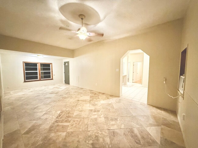 Foto del edificio - 205 Mansfield Ferry Rd