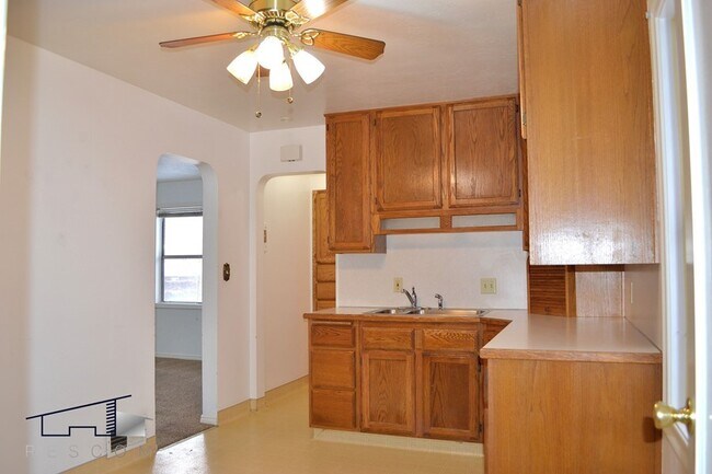 Building Photo - Ogden Large 1 Bedroom 2 Bathroom.