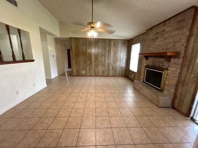 Foto del edificio - 2909 Trailridge Cir