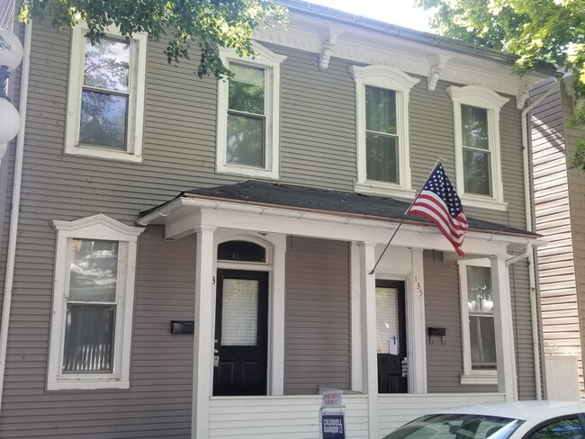 Building Photo - 133 N 4th St