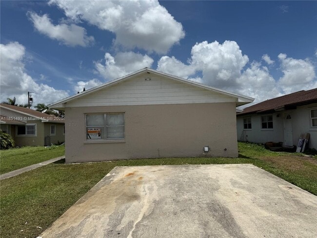 Foto del edificio - 772 NW 5th St