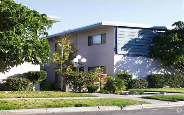 Foto del edificio - 3791-3801 Howard Ave