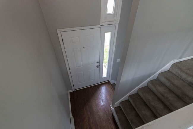 Building Photo - 7217 N Moberly Dr