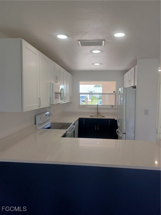 Foto del edificio - 1102 SW 15th Terrace