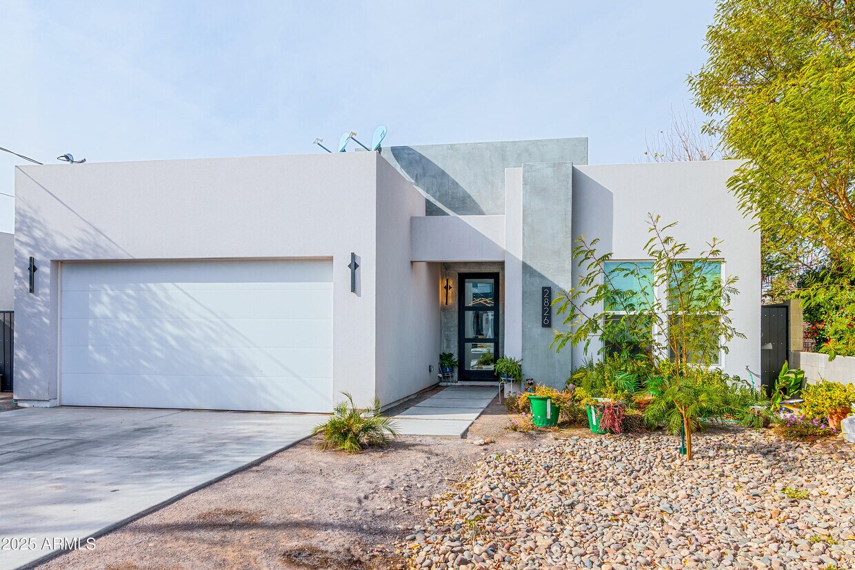 Foto principal - 2826 N 28th Pl