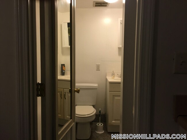 Building Photo - 55 S Huntington Ave