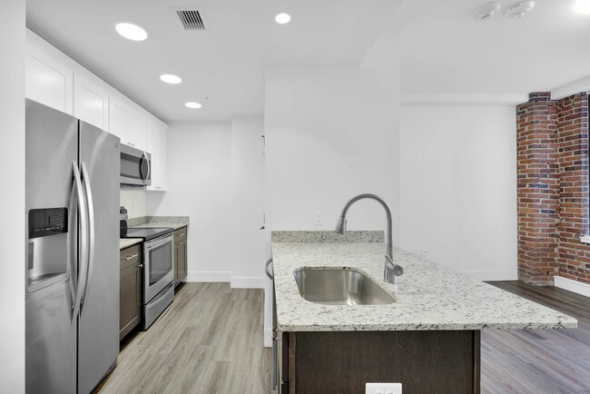 La orilla del río - The Residences at Barnett