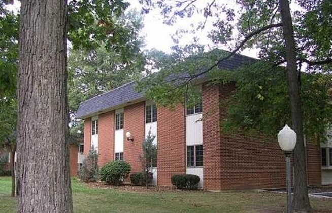 Foto principal - Bristol Oaks Apartments