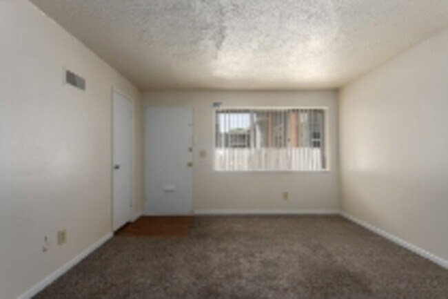 Foto del edificio - 405 W 87 Pl