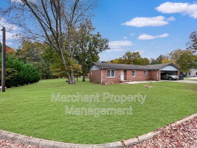 Building Photo - 104 Lora Ln