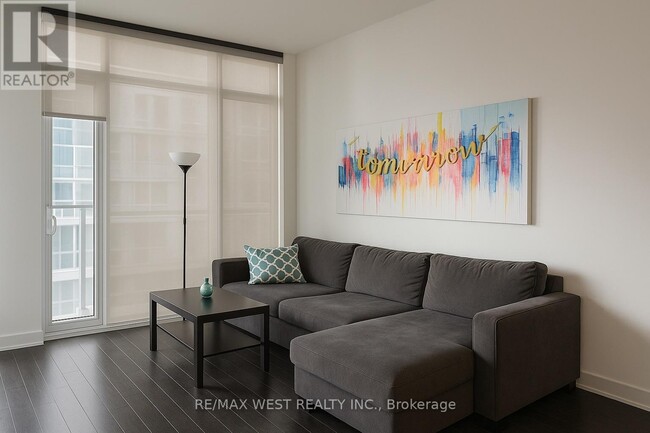 Building Photo - 39-339 Queens Quay E