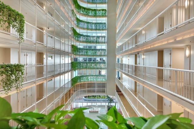 Foto del edificio - 1717 N Bayshore Dr