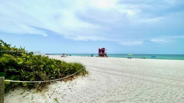 Foto del edificio - 6484 Indian Creek Dr