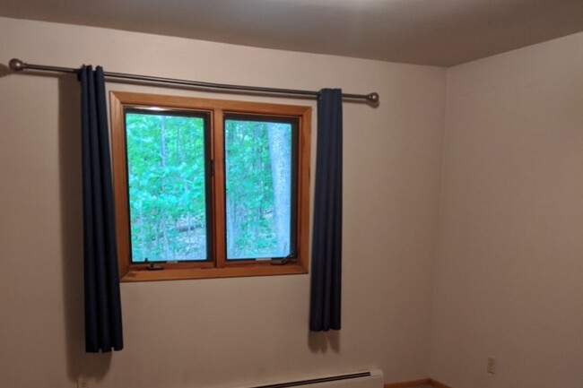 first bedroom - 22696 Pinewood Rd