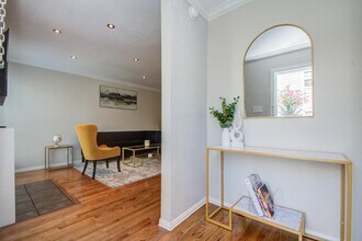 Building Photo - 5807 Beverly Hill St