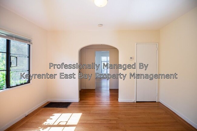 Building Photo - 2520 Hilgard Ave