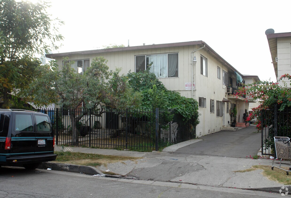Primary Photo - 14210 Calvert St