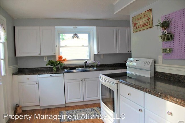 Building Photo - 4149 Apulia Rd