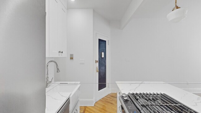 Foto del edificio - 38 Wyckoff St