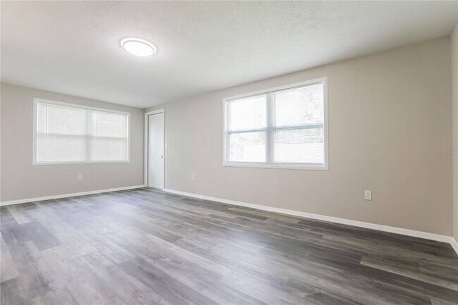 Building Photo - 250 N Shade Ave