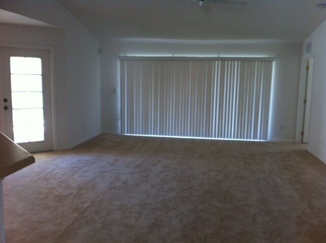 Building Photo - Spacious 3 bedroom 2 bath home with Den!