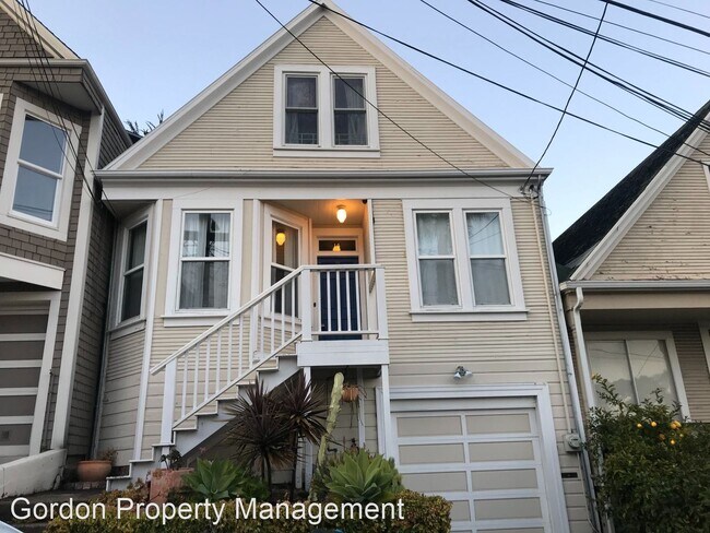 Building Photo - 3 br, 2 bath House - 14 Wright St